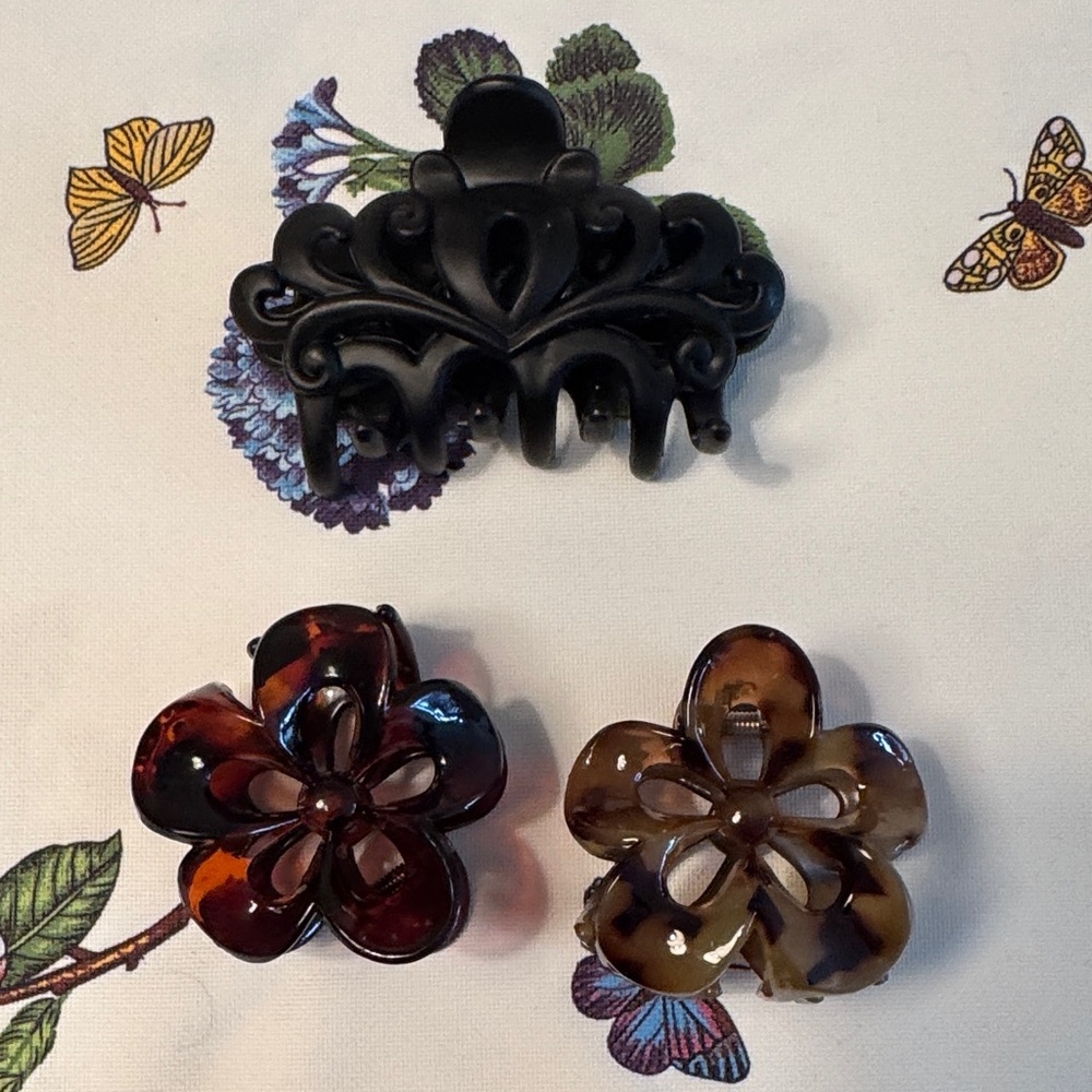 🇩🇪 Germany 7 Floral Hair Clips in Black and Brown